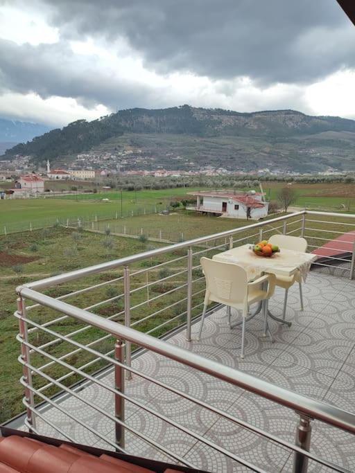 Guest House Ilir Berat Extérieur photo