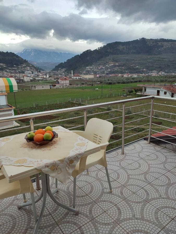 Guest House Ilir Berat Extérieur photo