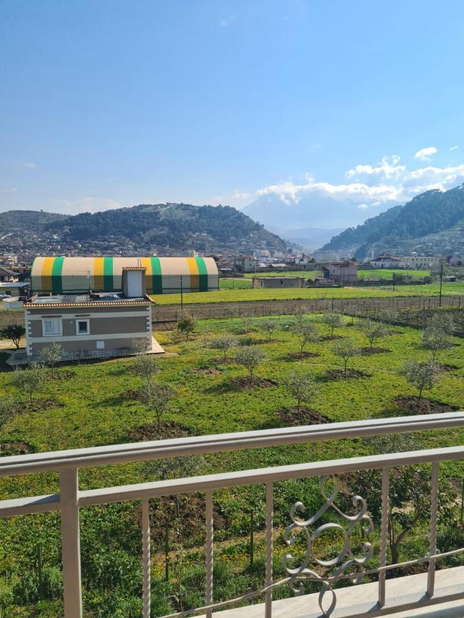 Guest House Ilir Berat Extérieur photo