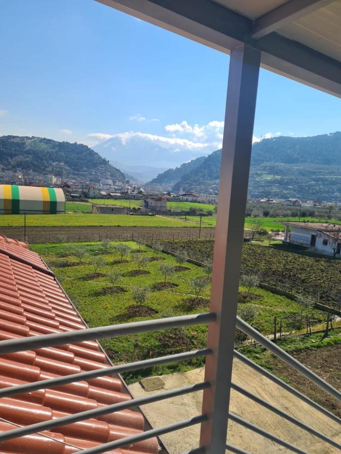 Guest House Ilir Berat Extérieur photo
