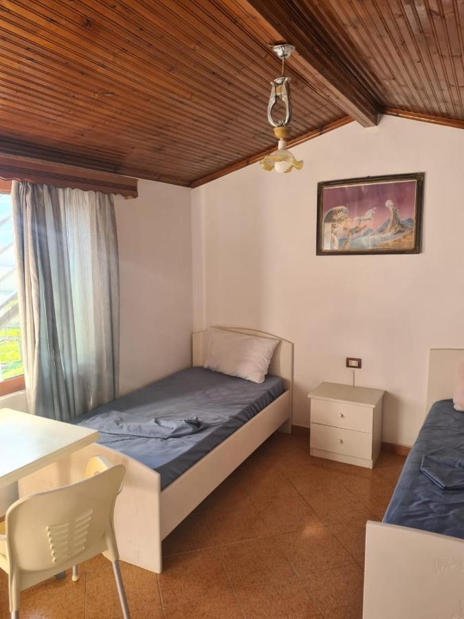 Guest House Ilir Berat Extérieur photo