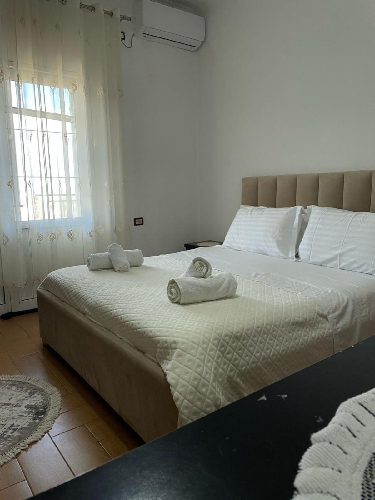 Guest House Ilir Berat Extérieur photo