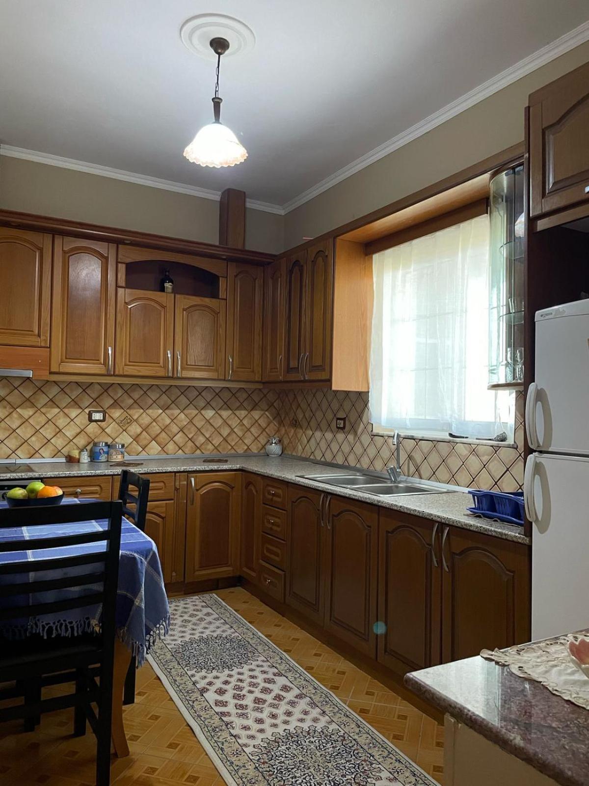 Guest House Ilir Berat Extérieur photo