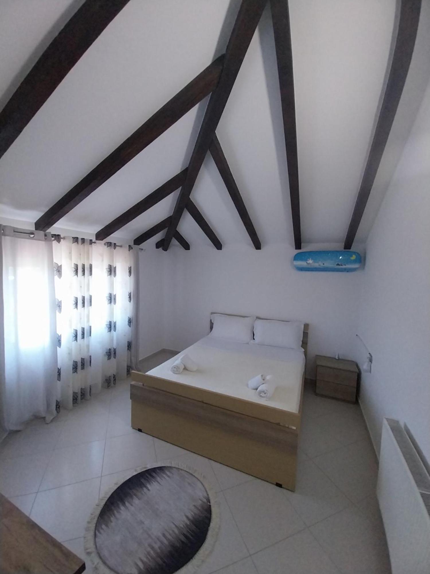 Guest House Ilir Berat Extérieur photo