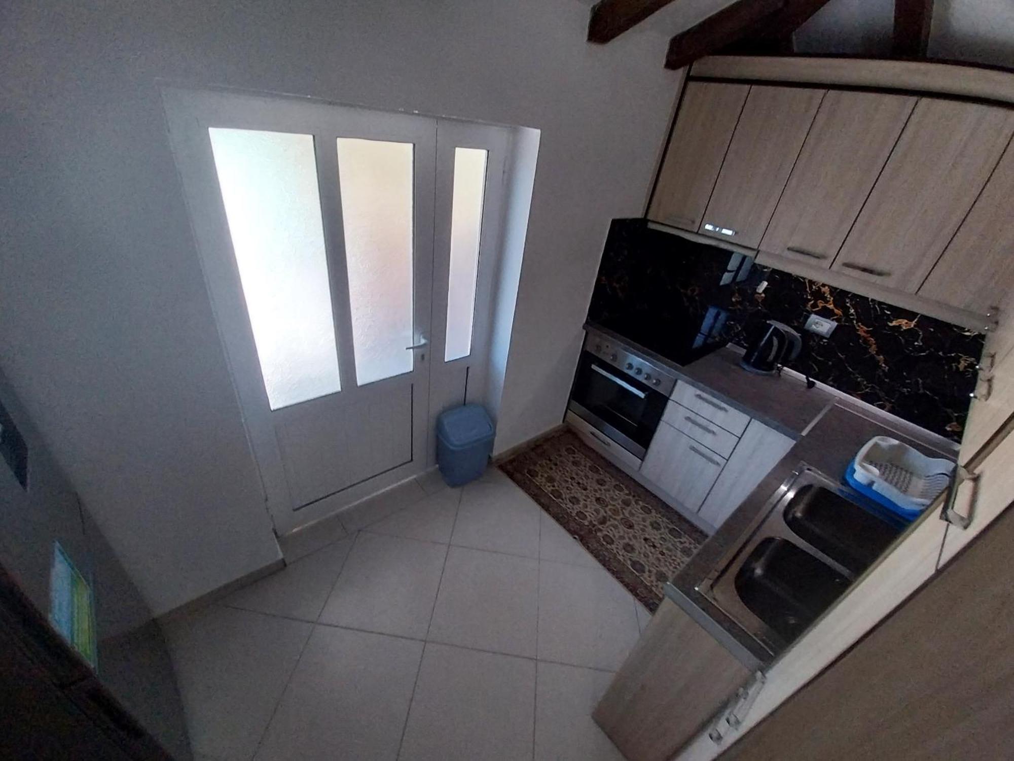 Guest House Ilir Berat Extérieur photo